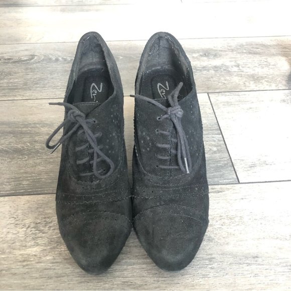 Real leather vintage style Oxford heels - Picture 3 of 6